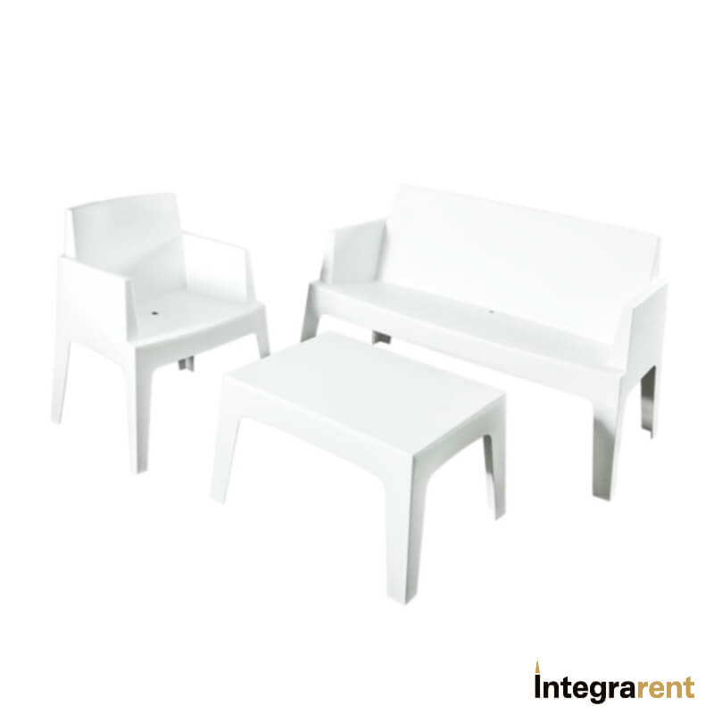 Noleggio Set Box Bianco (divano due posti, due poltrone, tavolino)